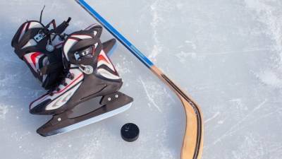 «В жарких схватках раскаленный лед» — в Канаде играли в хоккей 252 часа кряду