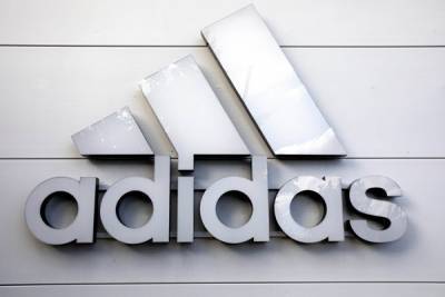 Adidas объявил о начале продажи Reebok
