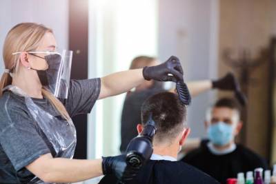 В Германии с 1 марта открываются парикмахерские: что изменится для клиентов?