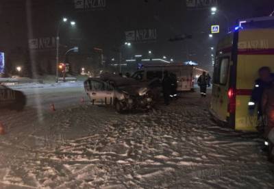 В Кемерове возле Парка Ангелов произошло тройное ДТП с такси