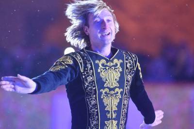 Ровно 15 лет назад Плющенко выиграл Олимпиаду в Турине: "Кумир номер один". ВИДЕО