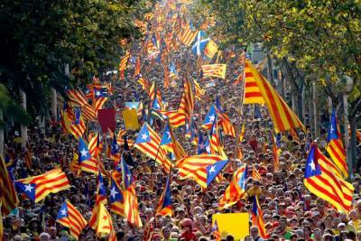 Мадрид напомнил Каталонии о невозможности референдума о ее независимости