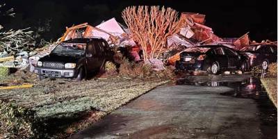 Разрушительный торнадо пронесся на юго-востоке США, есть погибшие — фото и видео