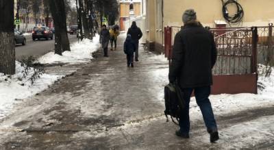 На четвереньках полз к больнице: из-за скользких дорог ярославский эколог сломал ногу