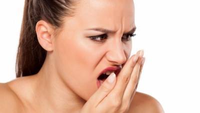 Неприятный запах изо рта может сигнализировать о серьезных заболеваниях