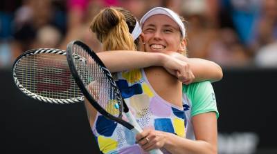Соболенко и Мертенс пробились в финал Australuan Open