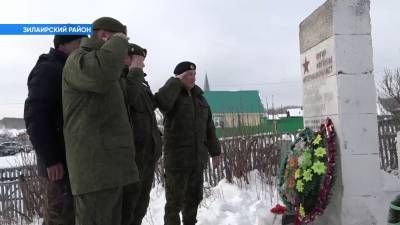 В Башкирии открыли мемориальную доску воину-интернационалисту
