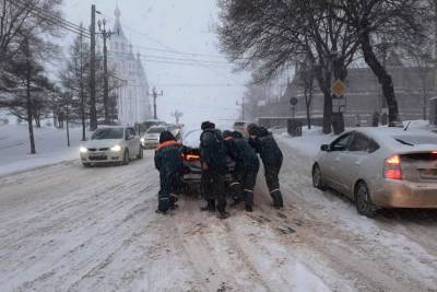 Ураганный ветер и мощный снегопад: по Хабаровскому краю ударил циклон