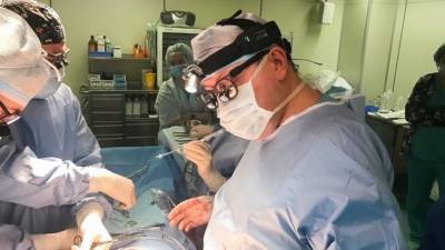 Петербургские хирурги провели операцию по удалению простаты с помощью робота