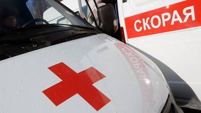 Два пассажира иномарки разбились насмерть в Ташкенте
