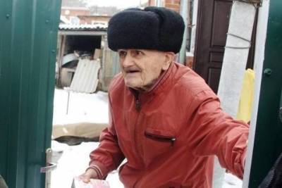 В Кропоткине ограбили 101-летнего ветерана, забрав у него последние полторы тысячи рублей