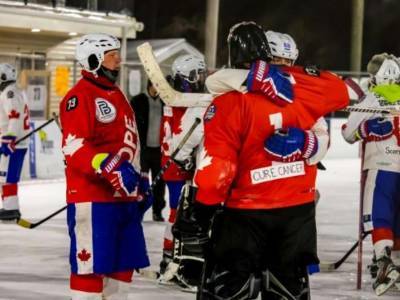 В Канаде сыграли самый длинный хоккейный матч
