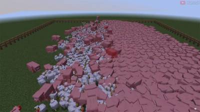 Свиньи или куры: геймер устроил масштабную и непредсказуемую битву в видеоигре Minecraft – видео