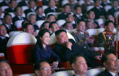 Ким Ченын - Ким Ченир - Ким Чен Ын - Супруга Ким Чен Ына впервые за год появилась на публике - interfax.ru - Москва - КНДР - Пхеньян - Корея