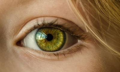 Постоянная сухость глаз может быть симптомом тяжелого недуга