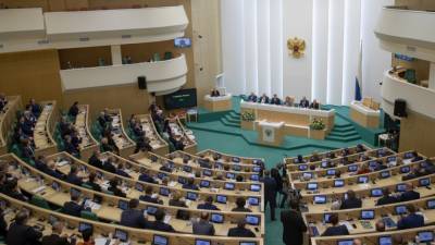 Совфед РФ одобрил введение штрафов за нарушение условий деятельности иноагентов