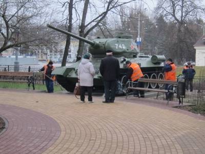 Брянские чиновники одолжили танк и решили не возвращать, прикрывшись памятью предков