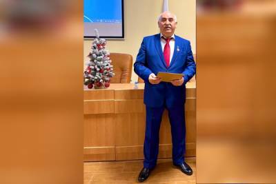 За заслуги перед Санкт-Петербургом награжден дагестанец Али Алиев