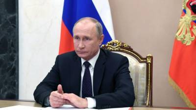 Владимир Путин осудил закрытие украинских телеканалов