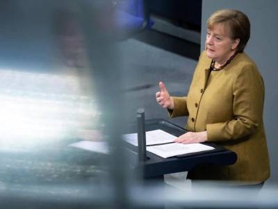 Жесткие правила и закрытые границы: Меркель наверстывает упущенное во время миграционного кризиса