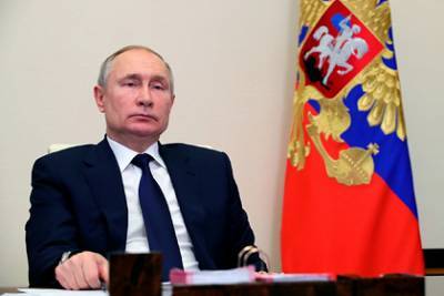 Путин пообещал разобраться с черными риелторами