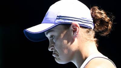 Первая ракетка мира Барти зачехлила ракетку на Australian Open