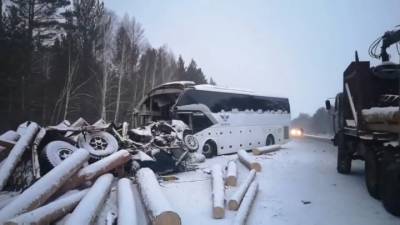 Погибли пять человек: появились подробности смертельной аварии в Иркутской области