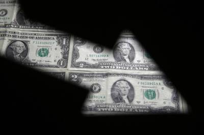 Доллар растет из-за опасений по поводу инфляции