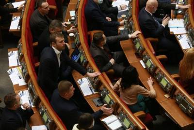 Рада приняла в первом чтении законопроект о заочных арестах в "делах Майдана"