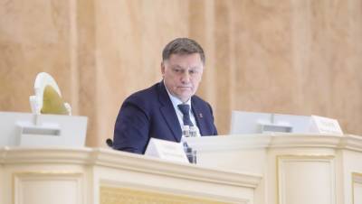 Макаров призвал оппозицию "не шакалить по иностранным консульствам"