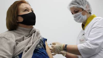 В Москве более 555 тыс. человек вакцинировались от COVID-19