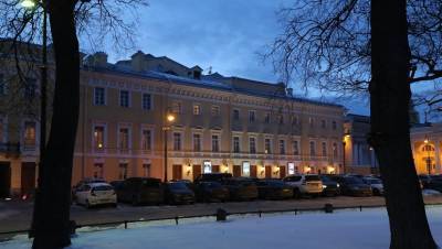 Центр вакцинации от COVID открыли в Михайловском театре