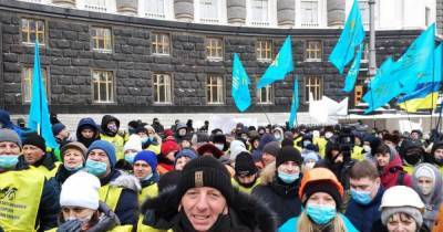 Под Кабмином работники "Укрзализныци" требуют отставки своего директора – Владимира Жмака