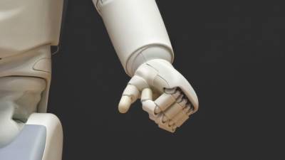 Роботы в ближайшем будущем заменят представителей семи известных профессий