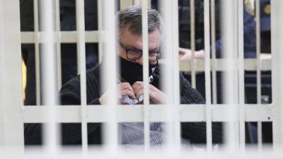 В Минске начался судебный процесс над Виктором Бабарико