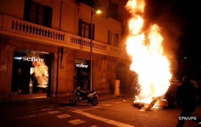 В Испании вспыхнули беспорядки из-за ареста рэпера - korrespondent.net - Испания - Барселона