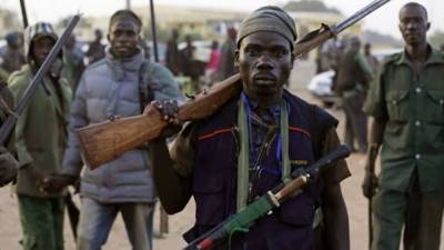 В Нигерии боевики напали на колледж и похитили десятки детей: есть погибшие