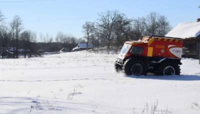 На Черниговщине для борьбы с непогодой используют снегоболотоходы