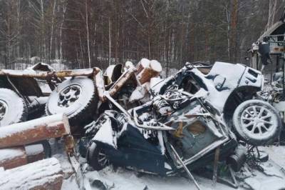 Установлены личности пяти погибших в ДТП с лесовозом в Иркутской области