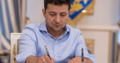 Зеленский дополнил список чиновников, назначение которых согласовывают с ним