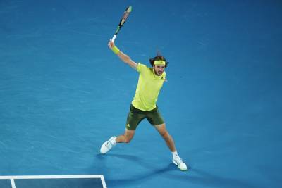 Стефанос Циципас — Рафаэль Надаль: видеообзор четвертьфинала Australian Open