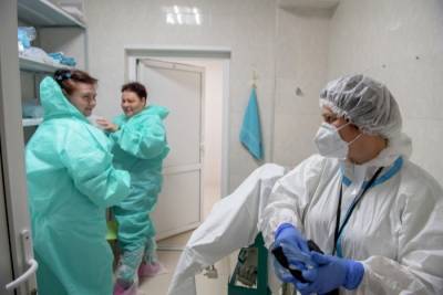 Власти Москвы выделяют 3 млрд руб. на выплаты медикам за борьбу с COVID-19