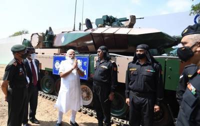 В Индии приняли на вооружение новый танк