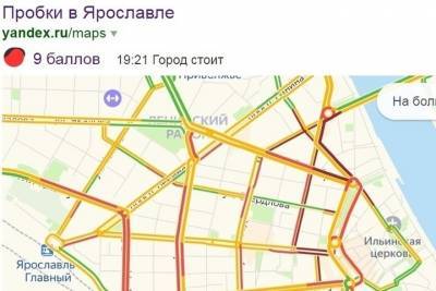 Вроде не бездельники: в Ярославле дорожники вывозят снега в 5 раз меньше чем в Костроме
