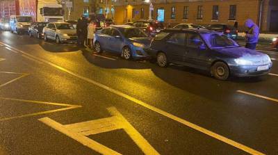 На проспекте Независимости в Минске столкнулись пять авто