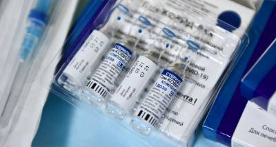 РФ объявила о завершающей фазе испытаний вакцины "Спутник Лайт"