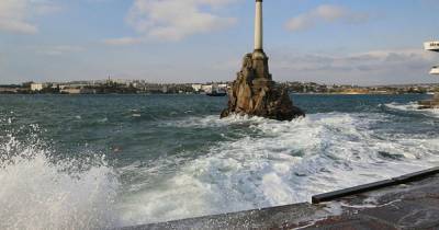 В Крыму дали оценку плану Украины перекрыть полуострову воду дамбой