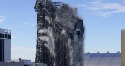 Взрыв за 20 секунд: в США снесли небоскреб "Трамп-Плаза"
