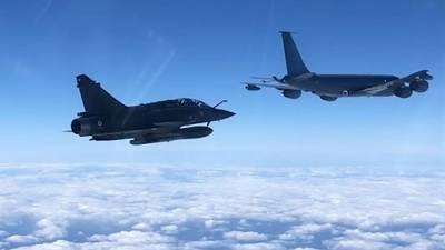 Видео: Су-27 отогнали от границы РФ самолеты ВВС Франции над Черным морем