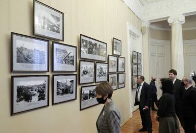 В Мариинском дворце открылась фотовыставка, посвящённая фронтовым корреспондентам
